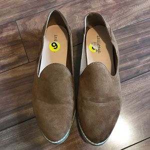 ✨2/$10✨ BROWN VINTAGE-STYLE LOAFERS